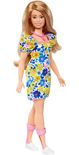 Barbie Fashionista Vestido flores Muñeca síndrome de Down con conjunto de moda y accesorios, juguete +3 años (Mattel HJT05)
